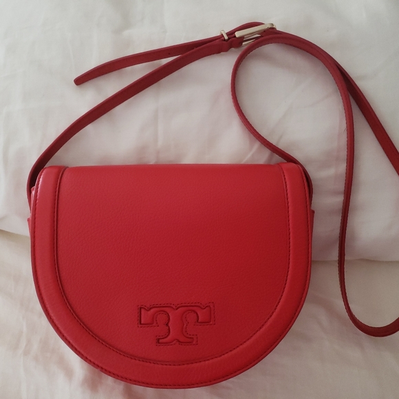 Tory Burch T-Serif Saddlebag Red Pebbled - Picture 7 of 10